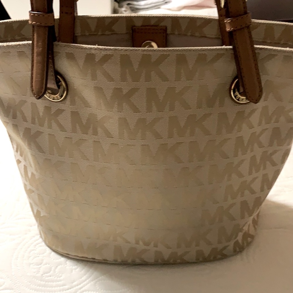 Micheal Kors Totes Bags